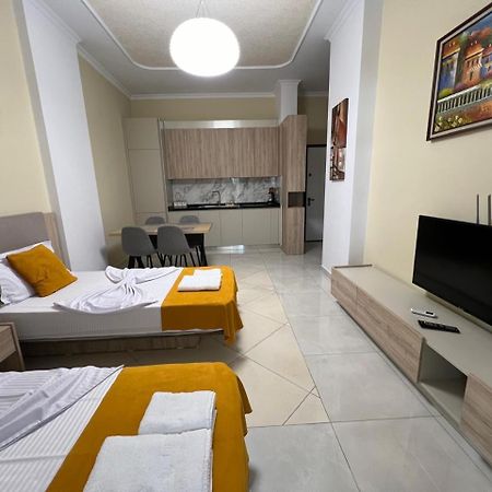 Kevin'S Lungomare Apartment Wlora Zewnętrze zdjęcie